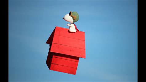Interested in flying with your pet? RC Snoopy's Flying Doghouse (The Peanuts) -- Big Jolt 2015 ...