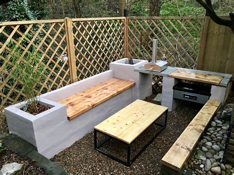 Outdoor BBQ with seating | Outdoor bbq, Outdoor, Outdoor decor