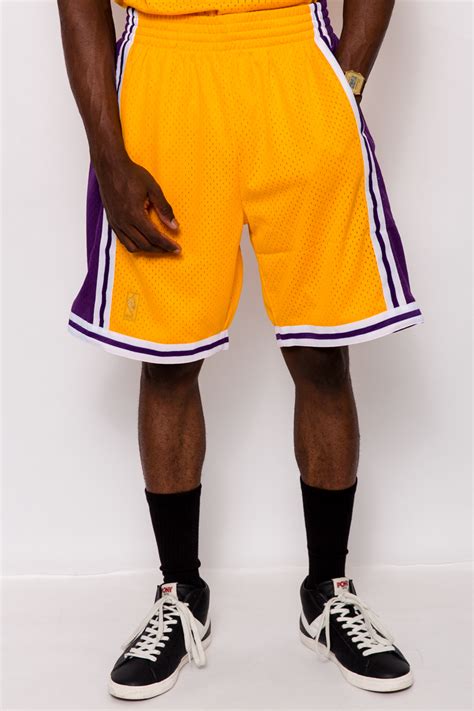 La lakers basketball shorts hype store worldwide. LOS ANGELES LAKERS MITCHELL AND NESS NBA HARDWOOD CLASSIC ...