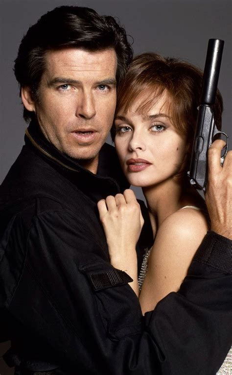 Pierce Brosnan Izabella Scorupco Golden Eye 1995