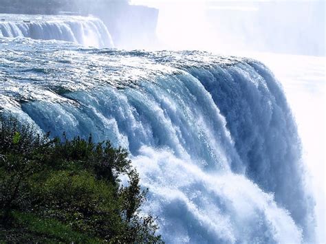 10 Spectacular And Amazing Waterfalls In 10 Countries Hubpages
