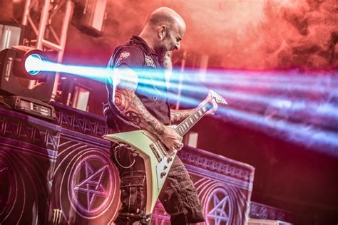 Anthrax Live In 10 Stunning Photos Artist Waves A Voice Of The