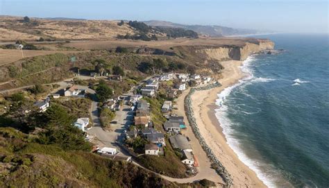 California Suing Billionaire Vinod Khosla Over Access To Martins Beach