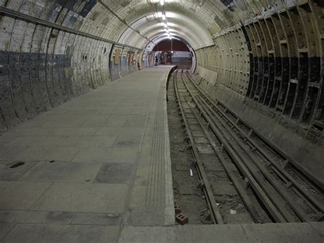 Tours Of Aldwychs Disused Tube Station Resume Laptrinhx News