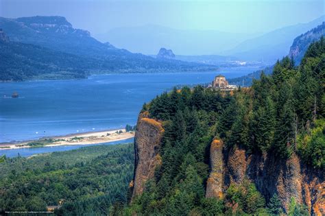 Download Wallpaper Vista House Crown Point In Columbia River Gorge