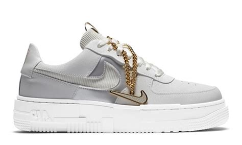 Along with a pop of periwinkle blue. Nike Air Force 1 Pixel Cuban Link - alle Infos | snkraddicted