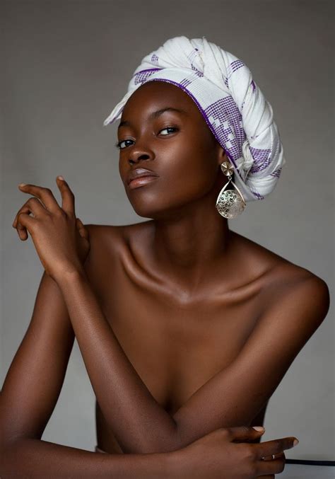 Sexig Naken Afrikansk Ton Rsbilder Bilder Av Kvinnor