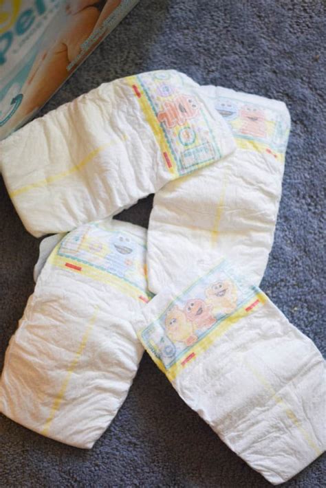 Trying to decide what type of diapers will be best for your baby? How Many Diapers Do I Need The First Year and Per Day?