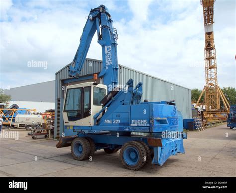 Terex Fuchs Mhl 320 Materials Handler Stock Photo Alamy