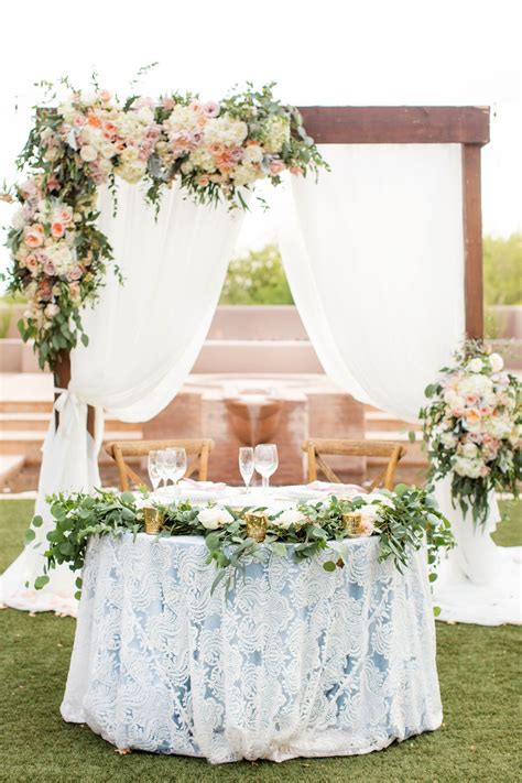 20 Beautiful Sweetheart Table Ideas Any Couple Would Love Sweetheart