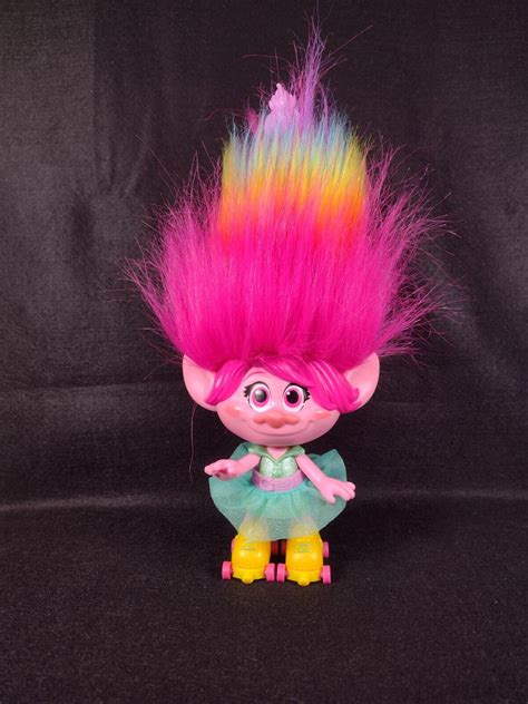 Купить Фигурки Dreamworks E1471 Trolls Poppy Party Hair в интернет