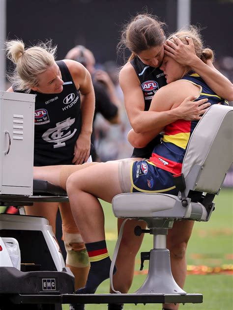 Physio Profiles 13 Elite Athletes To Explore The Physical And Mental Toll Of Acl Injuries Abc News