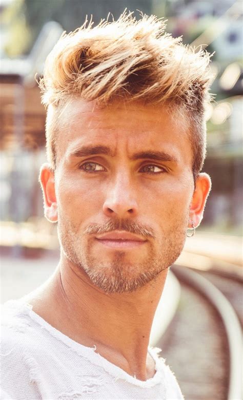 Best 50 Blonde Hairstyles For Men To Try In 2019 Mens Hairstyles Blonde Mens Hairstyles Thin