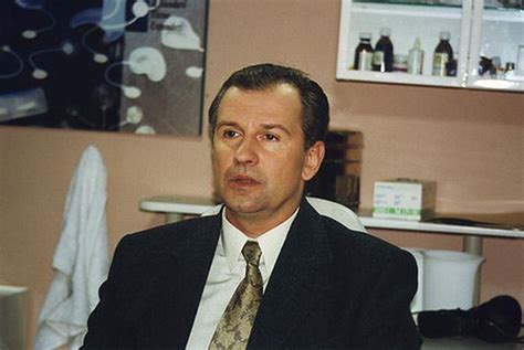 Tomasz is alive and kicking and is currently 66 years old. Tomasz Stockinger