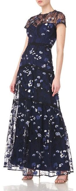 Ml Monique Lhuillier Short Sleeve Floral Embroidered Mesh Gown