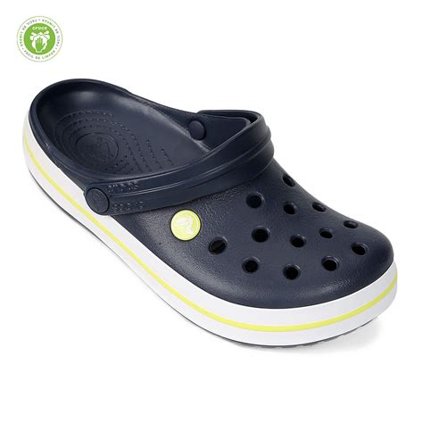 Help others find comfort by sharing your selfie shoefie or favorite. Sandália Crocs Crocband - Compre Agora | Zattini