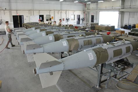 Munitions Airmen Build Bombs At Record Pace Air Force Article Display
