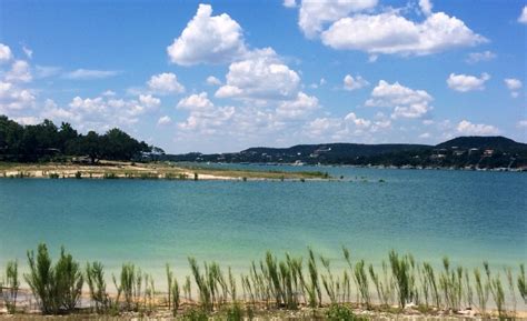 Enjoy delicious food and drinks while watching the sun dip below the horizon! 5 Reasons to Retire on Lake Travis