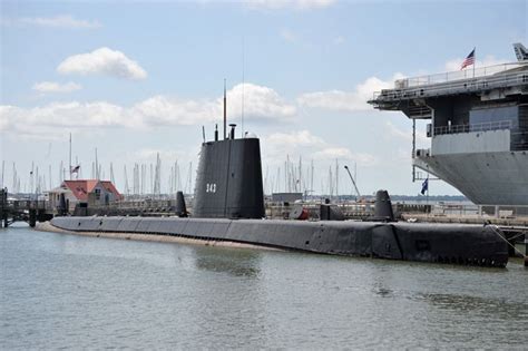 Patriots Point Explore Museum Uss Clamagore Submarines Electric