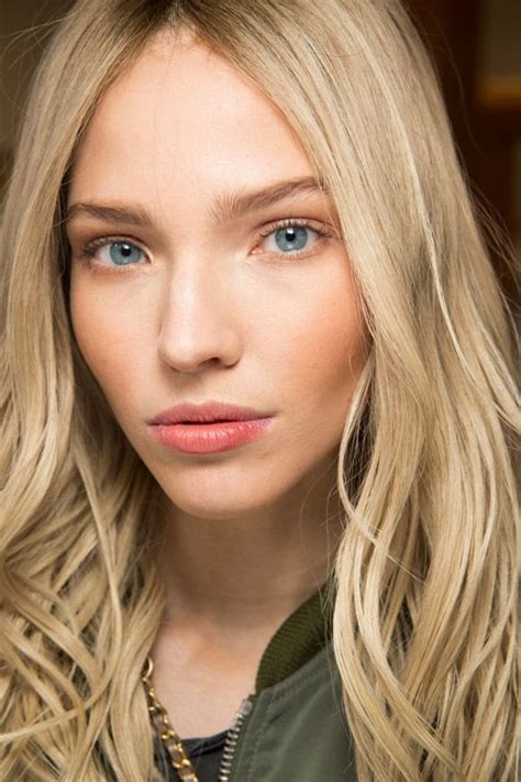 This Is The Best New Contour Palette For Pale Skin Pale Skin Blonde