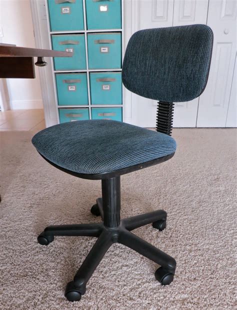 Remove the old foam from the seat. DIY Computer Chair | Recover office chairs, Chair ...