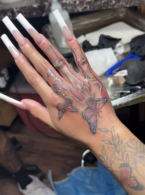 Pin By Aubrey Lynn On Tatted Hand Tattoos For Girls Pretty Tattoos For Women Cute Hand Tattoos