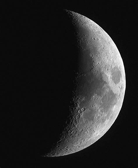 Crescent Moon Crescent Moon Taken On 24712 In Dorset