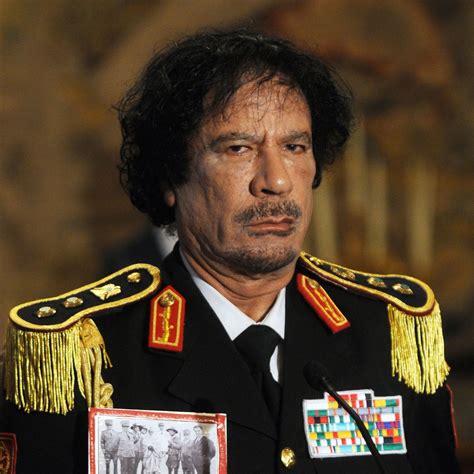 Beschleuniger Unglücklicherweise Werben Muammar Gaddafi Outfits