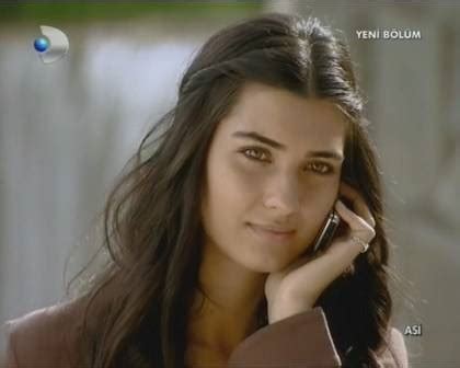 Tuba büyüküstün foto galerilerini gezebilirsiniz. Asi - Asi Image (19047452) - Fanpop
