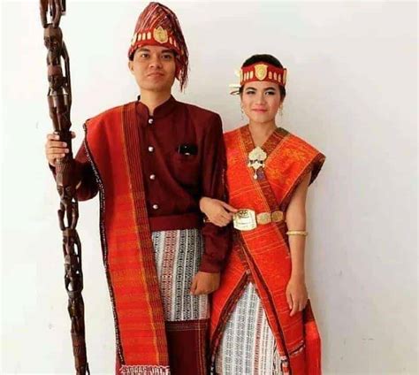 10 Pakaian Adat Sumatera Utara Yang Unik Dan Beragam