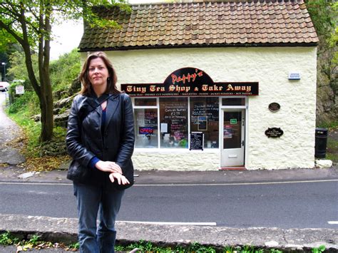 The Many Shops In Cheddar Gorge Offer A Multiplicity Of Gi Flickr