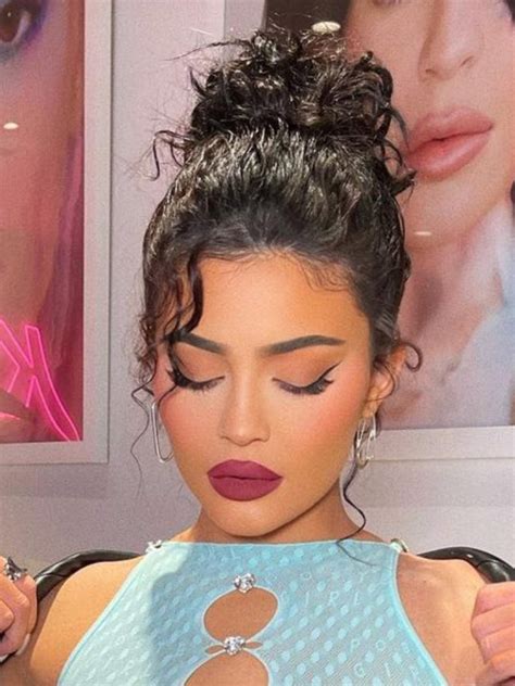 10 times kylie jenner slayed with her dramatic new hairstyle times of india