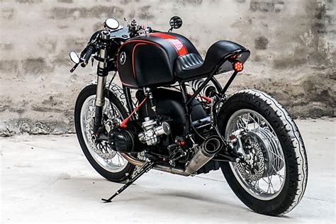 Many of them brought along their own bmw custom bikes. Made in China - Mandrill BMW R90 | Return of the Cafe Racers