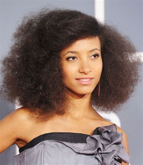 28 Glamorous Ways To Show Off Your Curls Brushed Out Curls Curly