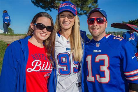 See Photos Of Bills Fans Who Tailgated In Style At Sundays Win Ag