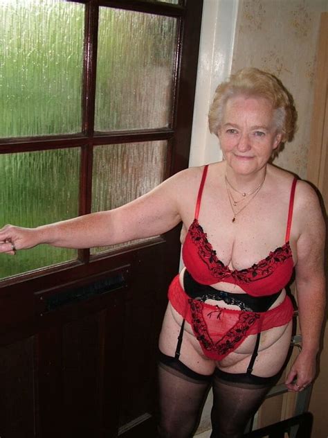 Granny Whore Jean Shows Her Old Pussy Nudedworld