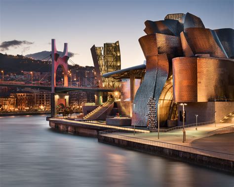 Guggenheim Museum In Bilbao Spain Anshar Images