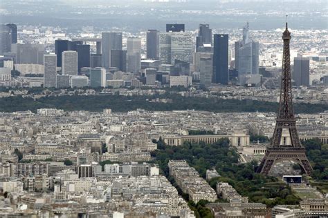 La Métropole De Paris Du Gouvernement Critiquée à Gauche Comme à Droite