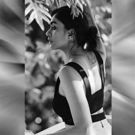 Mrunal Thakur Turns Up The Heat In A Backless Pic