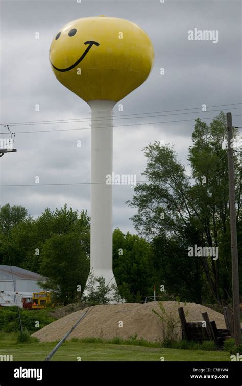 Smiley Face Water Tower Hi Res Stock Photography And Images Alamy