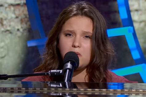 16 Year Old American Idol Hopeful Leaves Judges Speechless