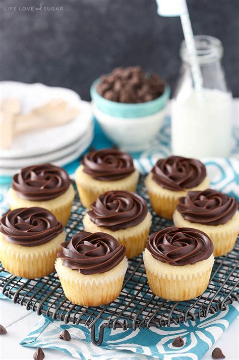 It is a wonderful combination of yellow show loved ones how important they are by delivering a decadent breakfast in bed while they relax i made this entire recipe from scratch. Boston Cream Pie Cupcakes - Life Love and Sugar