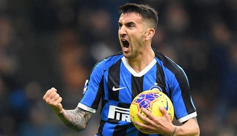 Antonio conte's inter have already wrapped up the serie. Con gol de Vecino, el Inter le sacó la punta a la Juventus ...