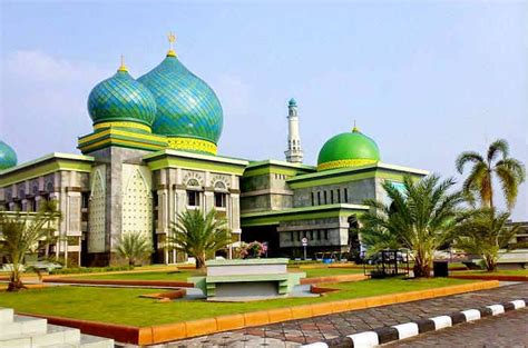 10 Masjid Terindah Di Indonesia Indonesia Tourism And Travel
