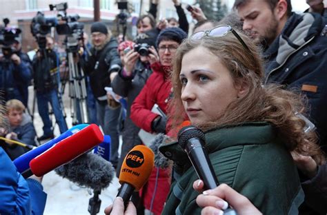 Russland Pussy Riot Zeigen Sich Kämpferisch Zeit Online