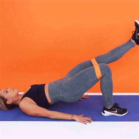 Hip Bridges With Alternating Leg Extension Exercise How To Skimble