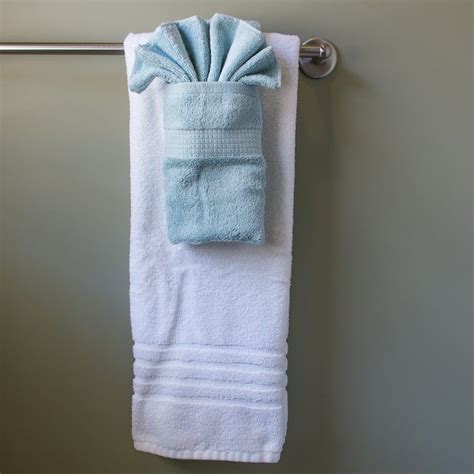 How To Hang Bathroom Towels Decoratively How To Hang Towels And