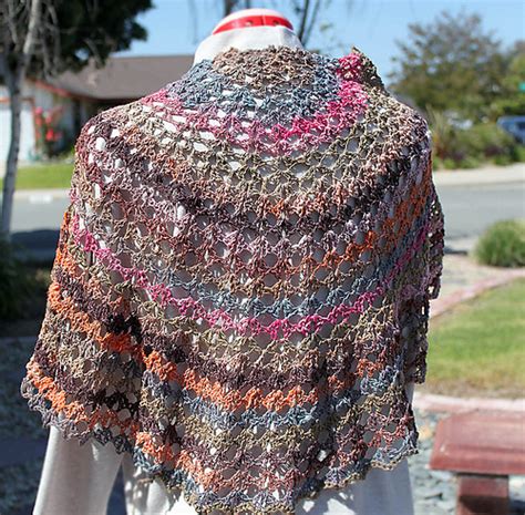 Verypink knits | on verypink.com you'll find patterns with video tutorials that ease knitters into advanced techniques, such as socks, sweaters, cables, and colorwork knitting. Yarn Tails: Crochet Classes
