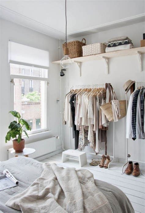 It's now spring, which means it's also the season of cleaning and organization. stylish-open-closet-ideas-with-wall-organizer-for-girls ...