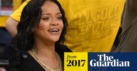 Apple Exec Appears To Shout At Rihanna To Sit Down During Nba Finals